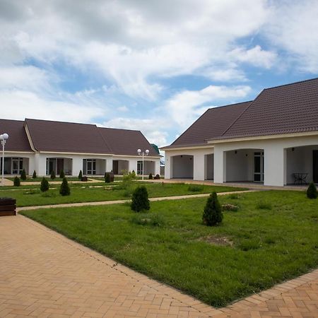 База Відпочинку "Сонячна" Primorskoye Bagian luar foto
