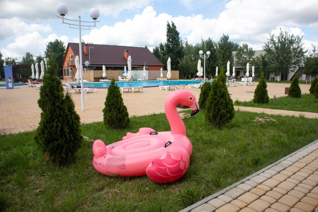База Відпочинку "Сонячна" Primorskoye Bagian luar foto